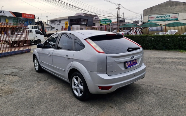 imagem-https://www.socarrao.com.br/sc-vehicle-images-prod/3438810/1789649687291-WBAnqr4XtOyoHgNkxm1LTaBMW1uFeIiU.jpg
