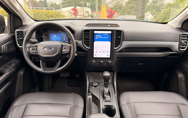 imagem-https://www.socarrao.com.br/sc-vehicle-images-prod/3438817/1787685766130-003_3faf442dfbac48b3bdf9dc18859d8395.jpeg