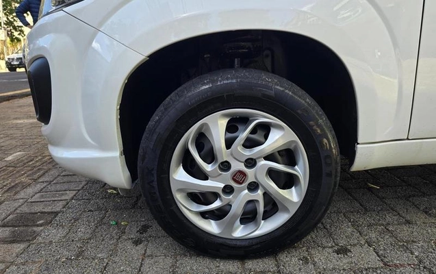 imagem-https://www.socarrao.com.br/sc-vehicle-images-prod/3439509/1787687819197-8416079_3_B_96611f3515.jpeg