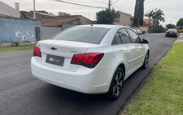 imagem-https://www.socarrao.com.br/sc-vehicle-images-prod/3439521/1787689467917-49aaf88b-dc40-4b8b-8921-9d0fe57a36e3.jpg