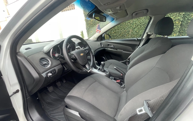 imagem-https://www.socarrao.com.br/sc-vehicle-images-prod/3439521/1787689467919-78a9fa0c-86e3-4b3d-a19d-47a9d41afa08.jpg