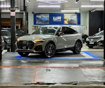 Audi Q5 2022 Cinza — foto 1 de 3