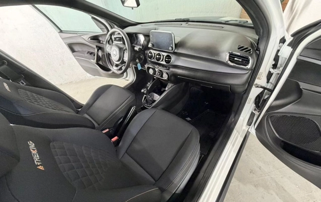 imagem-https://www.socarrao.com.br/sc-vehicle-images-prod/3439617/1788543176283-gb-c0d1d6e.jpeg