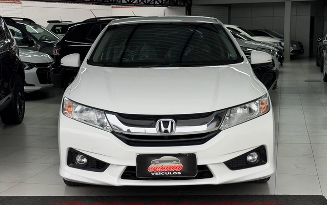 imagem-https://www.socarrao.com.br/sc-vehicle-images-prod/3439702/1787688410287-SU1HXzMxMjEuanBlZw.jpeg