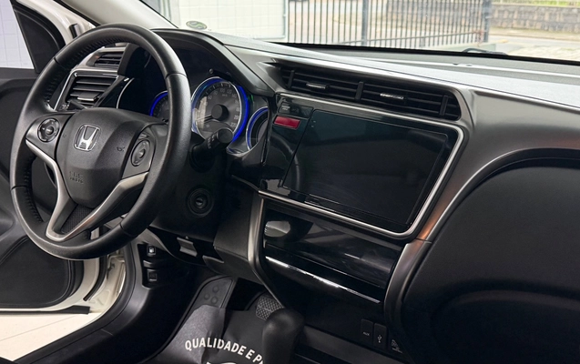 imagem-https://www.socarrao.com.br/sc-vehicle-images-prod/3439702/1787688410542-SU1HXzMxMjMuanBlZw.jpeg