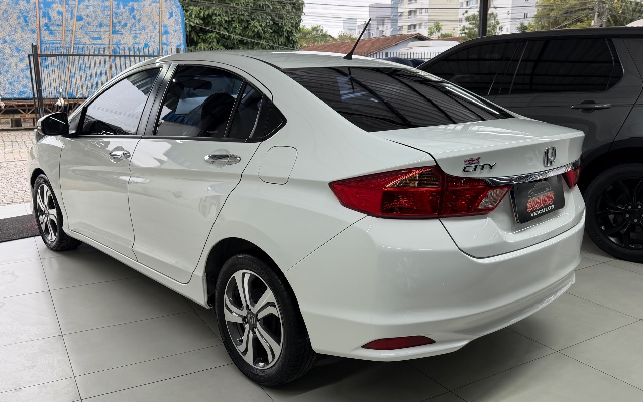 imagem-https://www.socarrao.com.br/sc-vehicle-images-prod/3439702/1787688410760-SU1HXzMxMjUuanBlZw.jpeg