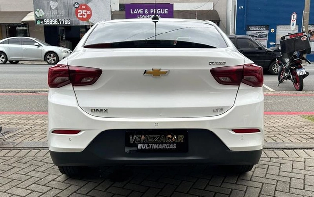 imagem-https://www.socarrao.com.br/sc-vehicle-images-prod/3439848/1787767074173-8415935_10_B_d71a9d3d92.jpeg