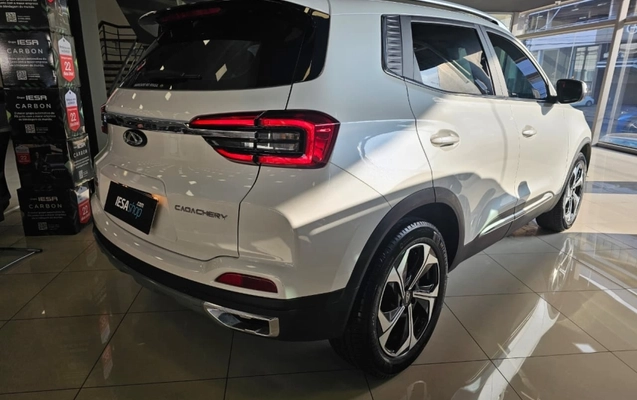 imagem-https://www.socarrao.com.br/sc-vehicle-images-prod/3439970/1787688881086-dgZW1TyJYy0zuIITt5qeP4ZK5jUMnDWr.jpg