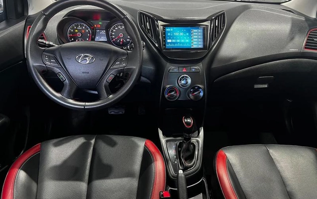 imagem-https://www.socarrao.com.br/sc-vehicle-images-prod/3439979/1789390384649-8408758_13_B_54a7e014e2.jpeg