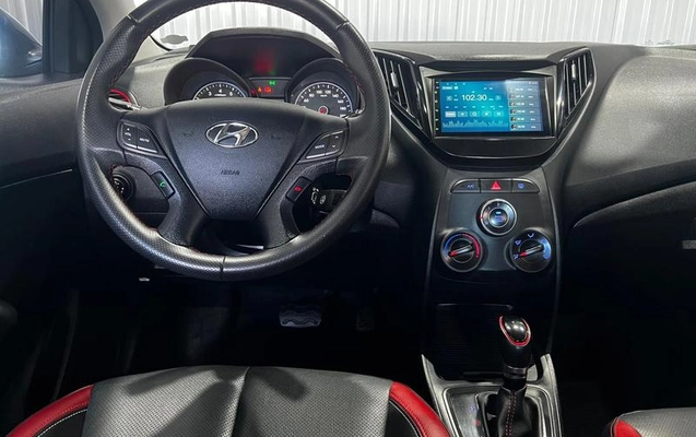 imagem-https://www.socarrao.com.br/sc-vehicle-images-prod/3439979/1789390384650-8408758_14_B_675ce1d66f.jpeg