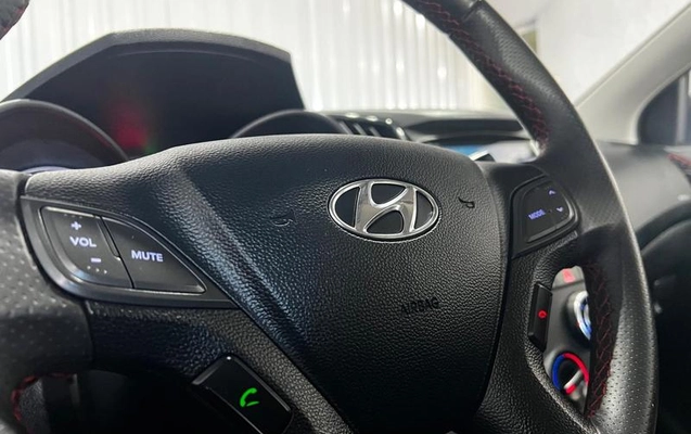 imagem-https://www.socarrao.com.br/sc-vehicle-images-prod/3439979/1789390384652-8408758_17_B_2d46f13115.jpeg
