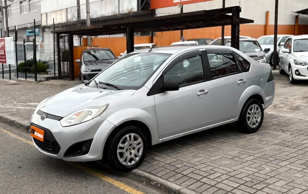 imagem-https://www.socarrao.com.br/sc-vehicle-images-prod/3439997/1787688986848-V2hhdHNBcHAgSW1hZ2UgMjAyNi0wOC0yNSBhdCAxNi40MS4zMCAoMSkuanBlZw.jpeg