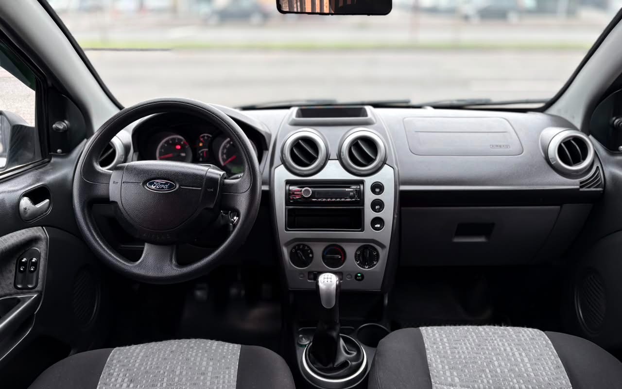 imagem-https://www.socarrao.com.br/sc-vehicle-images-prod/3439997/1787688987293-V2hhdHNBcHAgSW1hZ2UgMjAyNi0wOC0yNSBhdCAxNi40MS4zNCAoMSkuanBlZw.jpeg