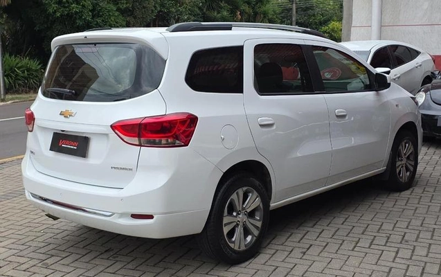 imagem-https://www.socarrao.com.br/sc-vehicle-images-prod/3440113/1789497734231-7947588_7_B_7173f9773d.jpeg