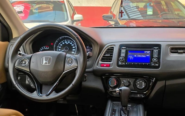 imagem-https://www.socarrao.com.br/sc-vehicle-images-prod/3440123/1788405044957-8103646_14_B_7c99e728f5.jpeg