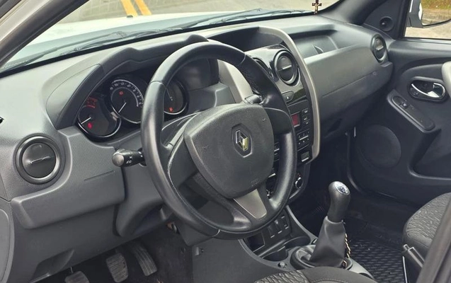 imagem-https://www.socarrao.com.br/sc-vehicle-images-prod/3440130/1787689471127-8284213_8_B_6800e4ebd5.jpeg