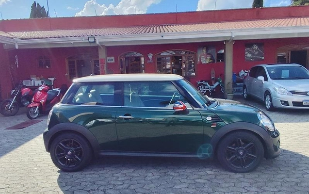 imagem-https://www.socarrao.com.br/sc-vehicle-images-prod/3440139/1788291604458-8416008_27_B_9199df4461.jpeg