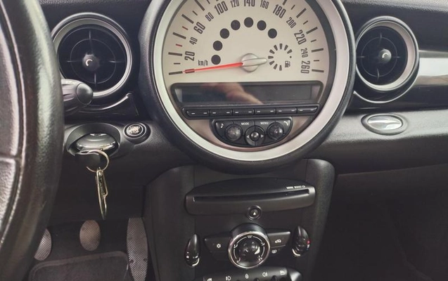 imagem-https://www.socarrao.com.br/sc-vehicle-images-prod/3440139/1788291604523-8416008_17_B_4df6277b85.jpeg