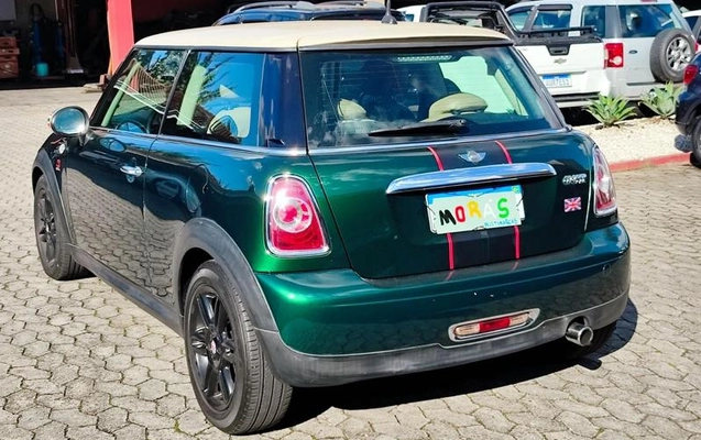 imagem-https://www.socarrao.com.br/sc-vehicle-images-prod/3440139/1788291604525-8416008_31_B_053036a3bd.jpeg