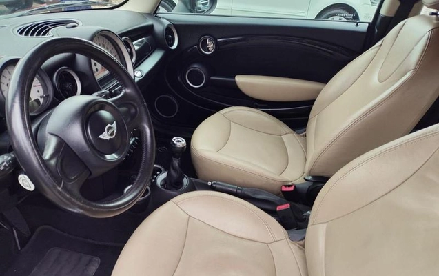 imagem-https://www.socarrao.com.br/sc-vehicle-images-prod/3440139/1788291604530-8416008_17_B_267345b007.jpeg