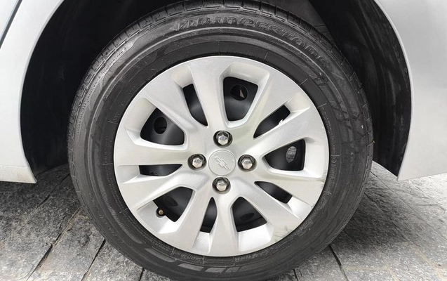 imagem-https://www.socarrao.com.br/sc-vehicle-images-prod/34403/1789050226634-7303124_11_B_5aae461e15.jpeg