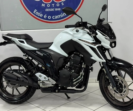 YAMAHA FZ25 250 FAZER CONNECTED 2026 Branco — foto 1 de 3