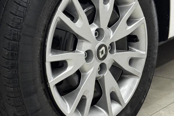 imagem-https://www.socarrao.com.br/sc-vehicle-images-prod/3440519/1789160816565-8416474_14_B_37933c1ff8.jpeg