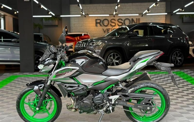 imagem-https://www.socarrao.com.br/sc-vehicle-images-prod/3440884/1787691064150-8414210_0_B_b975a1a689.jpeg