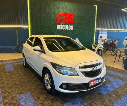 Chevrolet Onix 2014 Branco — foto 1 de 3