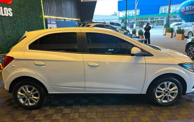 imagem-https://www.socarrao.com.br/sc-vehicle-images-prod/3440887/1787925181121-8360287_1_B_347754528e.jpeg