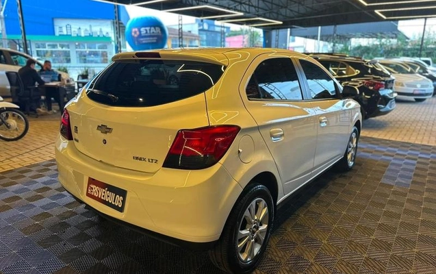 imagem-https://www.socarrao.com.br/sc-vehicle-images-prod/3440887/1787925181125-8360287_7_B_7b936e99a0.jpeg