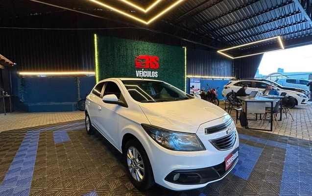 imagem-https://www.socarrao.com.br/sc-vehicle-images-prod/3440887/1787925181126-8360287_9_B_affe3ed43a.jpeg