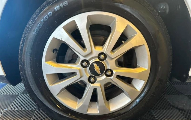 imagem-https://www.socarrao.com.br/sc-vehicle-images-prod/3440887/1787925181128-8360287_12_B_80f8b86159.jpeg