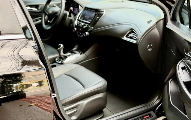 imagem-https://www.socarrao.com.br/sc-vehicle-images-prod/3440897/1788279320666-8412964_14_B_6438d4d729.jpeg