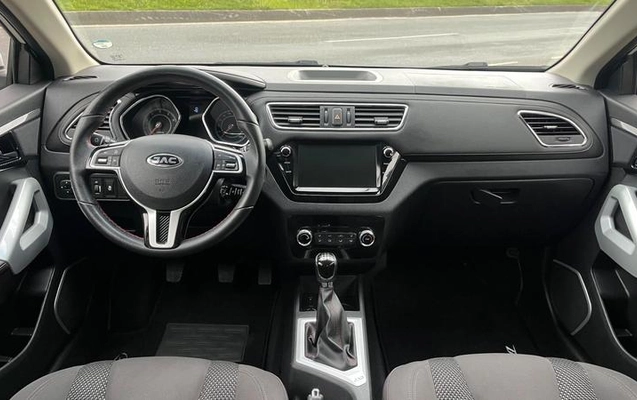 imagem-https://www.socarrao.com.br/sc-vehicle-images-prod/3440917/1789671815134-8416403_13_B_f438ac50d4.jpeg