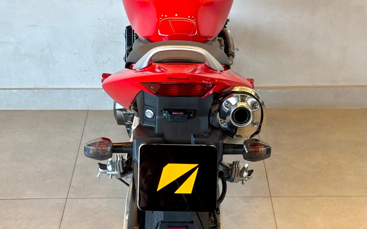 imagem-https://www.socarrao.com.br/sc-vehicle-images-prod/3440920/1787691584007-V2hhdHNBcHAgSW1hZ2UgMjAyNi0wOC0yNSBhdCAxMC4wNC4xMiAoMSkuanBlZw.jpeg