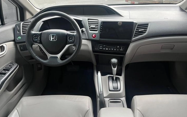 imagem-https://www.socarrao.com.br/sc-vehicle-images-prod/3440958/1787691783391-8414355_13_B_c42f0c71a6.jpeg