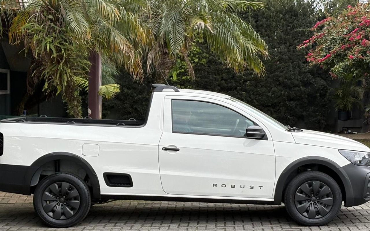 Volkswagen Saveiro Robust 1.6 Total Flex 16V - foto 2