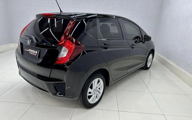 imagem-https://www.socarrao.com.br/sc-vehicle-images-prod/3441229/1788569360686-5357780_4_B_de295402da.jpeg