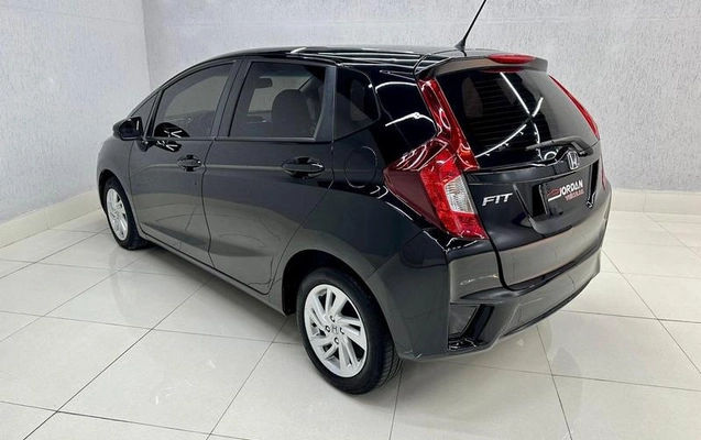 imagem-https://www.socarrao.com.br/sc-vehicle-images-prod/3441229/1788569360689-5357780_4_B_531717548f.jpeg