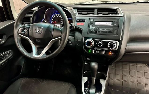 imagem-https://www.socarrao.com.br/sc-vehicle-images-prod/3441229/1788569360694-5357780_10_B_52d1c869b3.jpeg