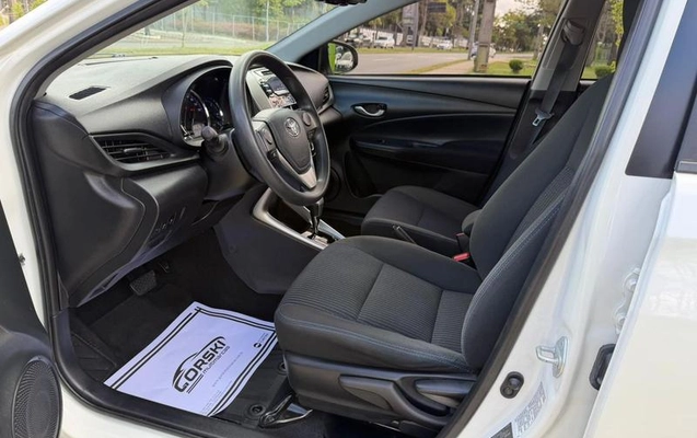 imagem-https://www.socarrao.com.br/sc-vehicle-images-prod/3441304/1789239490801-8411169_8_B_6c19c8c878.jpeg