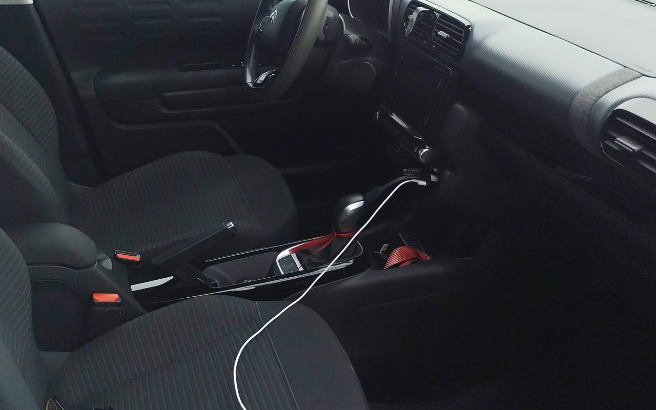 imagem-https://www.socarrao.com.br/sc-vehicle-images-prod/3441410/1787705225274-SU1HLTIwMjYwODI1LVdBMDA3My5qcGVn.jpeg