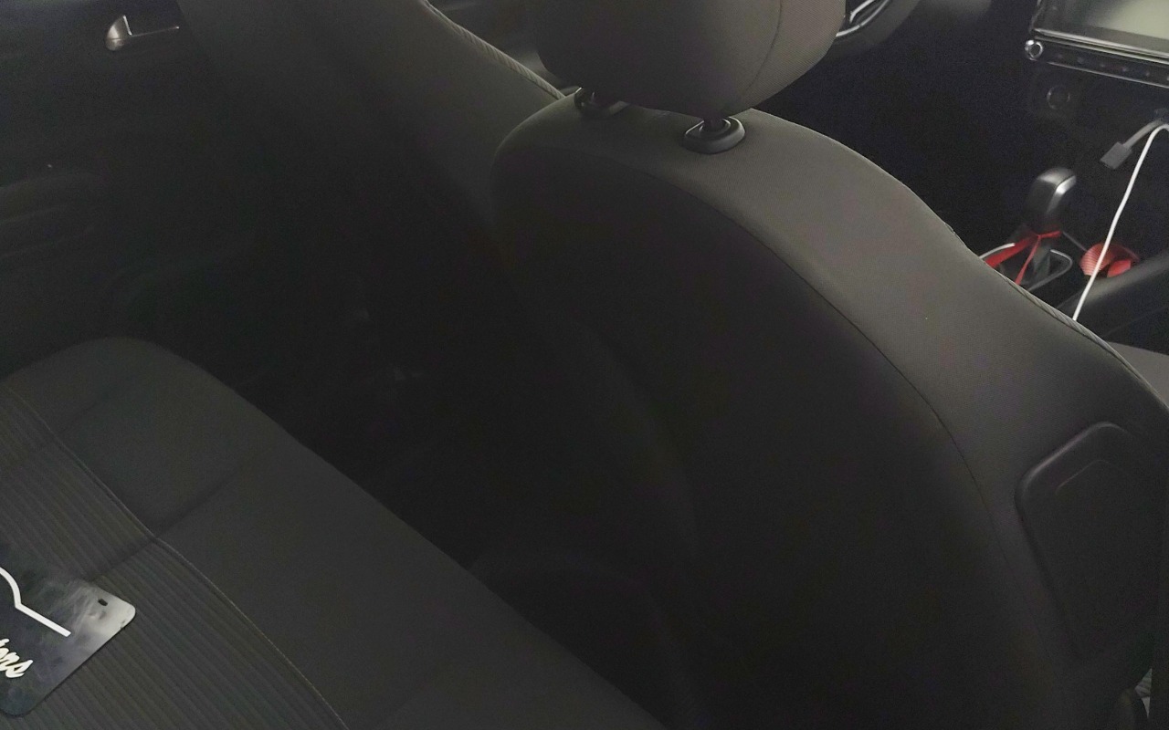 imagem-https://www.socarrao.com.br/sc-vehicle-images-prod/3441410/1787705225675-SU1HLTIwMjYwODI1LVdBMDA3NS5qcGVn.jpeg