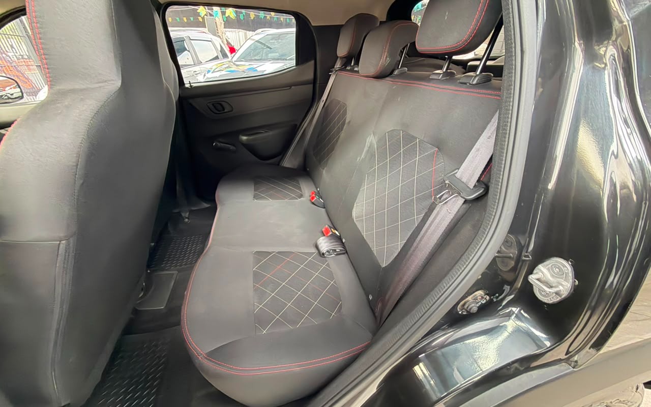 imagem-https://www.socarrao.com.br/sc-vehicle-images-prod/3441547/1787693540339-V2hhdHNBcHAgSW1hZ2UgMjAyNi0wOC0yNSBhdCAxNy40NC4zOCAoMSkuanBlZw.jpeg