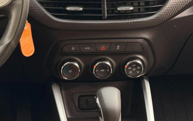 imagem-https://www.socarrao.com.br/sc-vehicle-images-prod/3441653/1789390397803-8394391_6_B_3e851101a4.jpeg