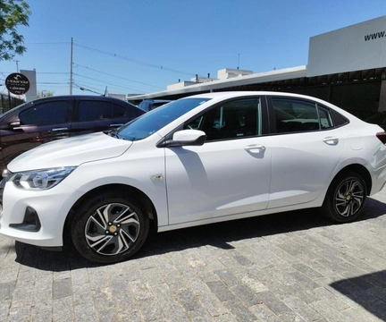 Chevrolet Onix 2024 Branco — foto 1 de 3
