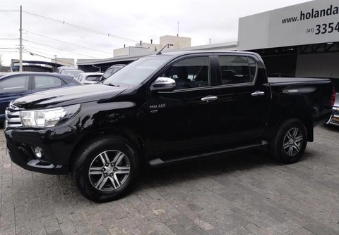 Toyota Hilux 2018 Preto — foto 1 de 3