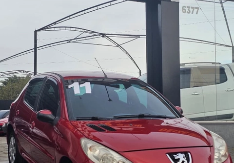 Peugeot 207 XR 1.4 Flex 8V 5p 2011 Vermelho — foto 1 de 3