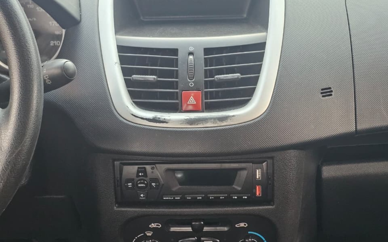 imagem-https://www.socarrao.com.br/sc-vehicle-images-prod/3442620/1787697720834-NTdlNGE1NWMtYjY3MS00NWMxLTlhNDAtOTYxYmNhM2Y4MzYyLmpwZw.jpg